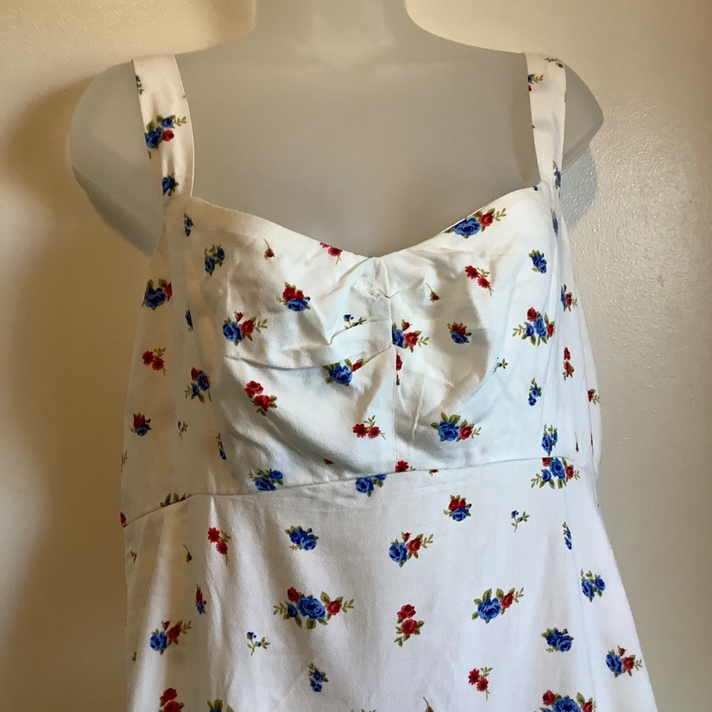 Old Navy White Mini Dress with Blue & Red Floral Print Size L